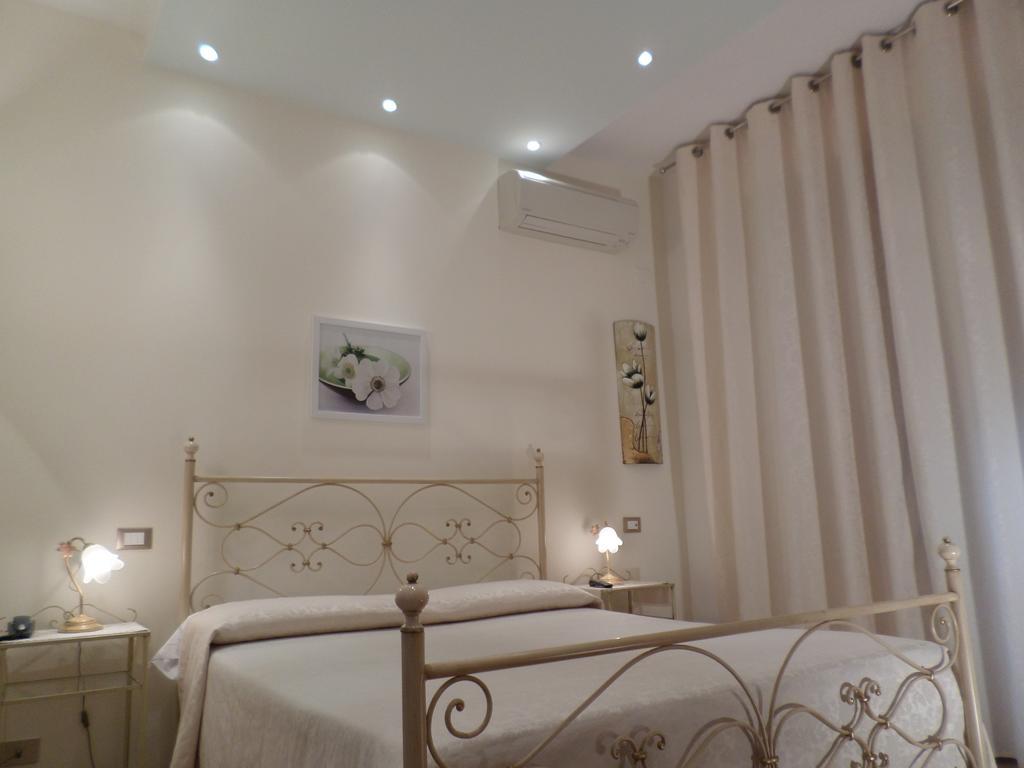 Bed And Breakfast " Il Tesoro Di Mario " ファルコナーラ・マリッティマ エクステリア 写真