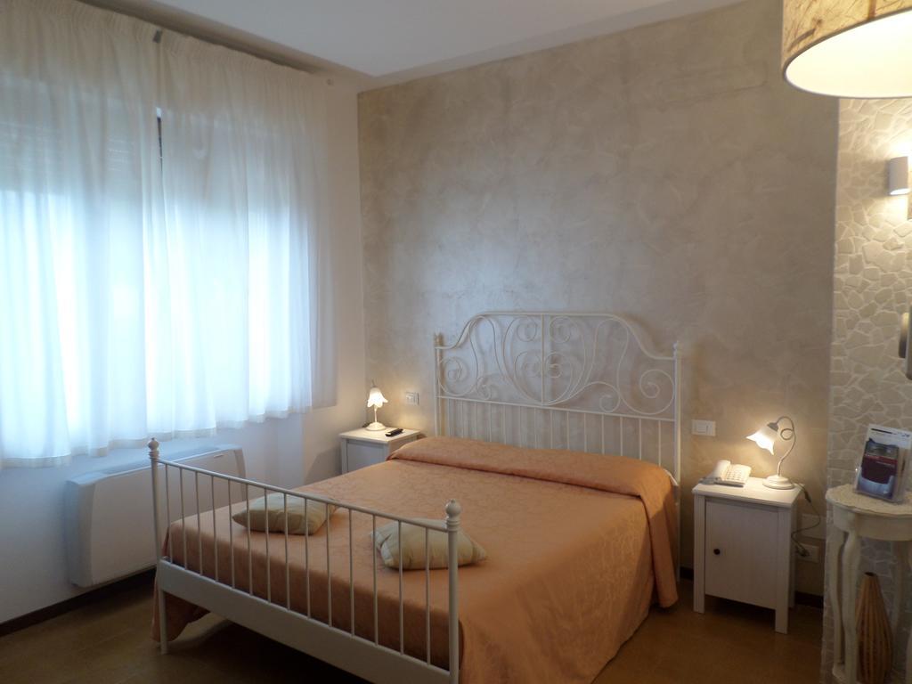 Bed And Breakfast " Il Tesoro Di Mario " ファルコナーラ・マリッティマ エクステリア 写真